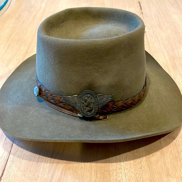 Stetson “Billy Kidd” Cowboy Hat. Custom Feather, beaded band.Light Brown.6 7/8’s - Picture 8 of 16